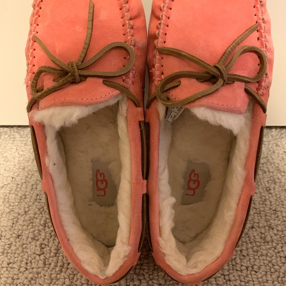 UGG DAKOTA